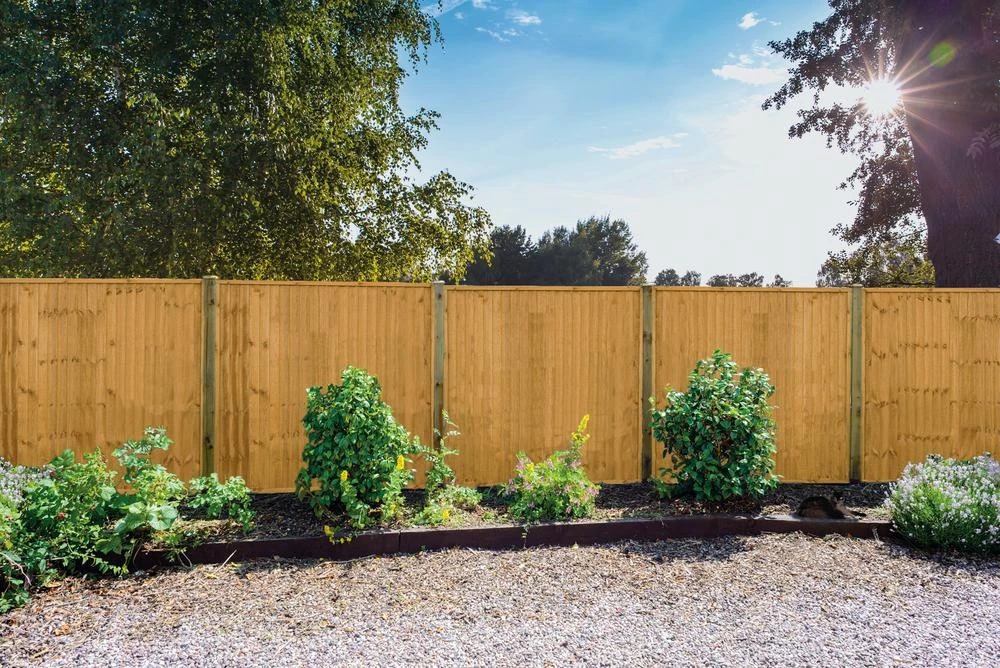 Grange Standard Featheredge Golden Brown 6 Foot Fence Panel PEFC 920 x 1828 x 50mm (SFEP3) Grange Standard Featheredge Golden Brown 6 Foot Fence Panel PEFC 920 X 1828 X 50mm (SFEP3) -Howarth Timber Shop GSCB620Lifestyle20Image.jpg 35699.1755747815