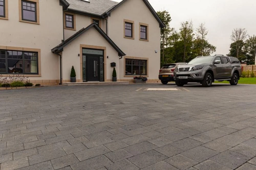 Drivesett Savanna Concrete Paving Charcoal 240 x 160 x 50mm (11.52m2) Drivesett Savanna Concrete Paving Charcoal 240 X 160 X 50mm (11.52m2) -Howarth Timber Shop drivesett savanna charcoal.jpg 20855.1755748557